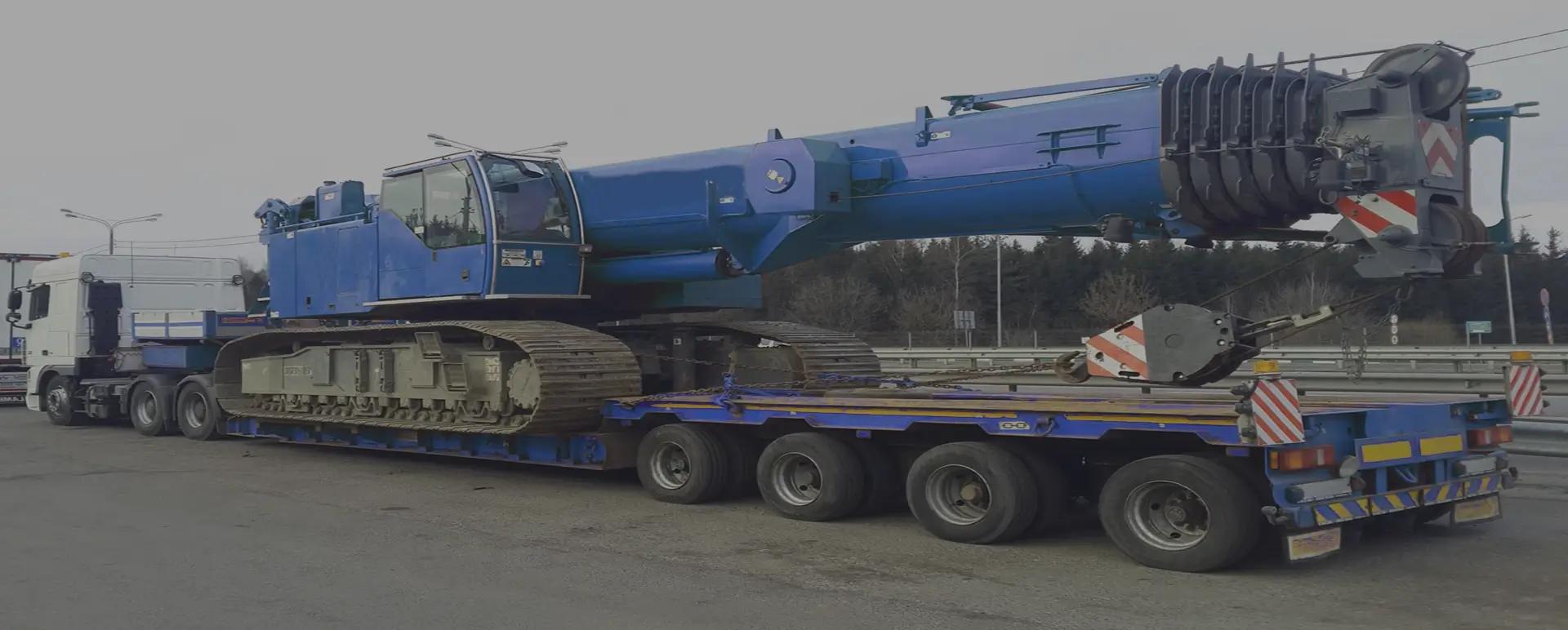 Онлайн калькулятор для расчета цены на перевозку тралом мостовых и гусеничных кранов по России из Владимиро-Александровского